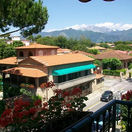 La Primula Hotel 3*
