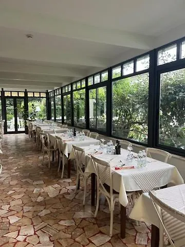 La Primula Hotel