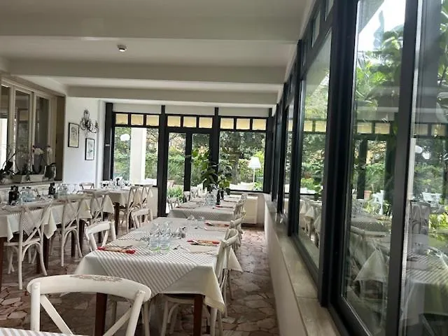 La Primula Hotel 3*